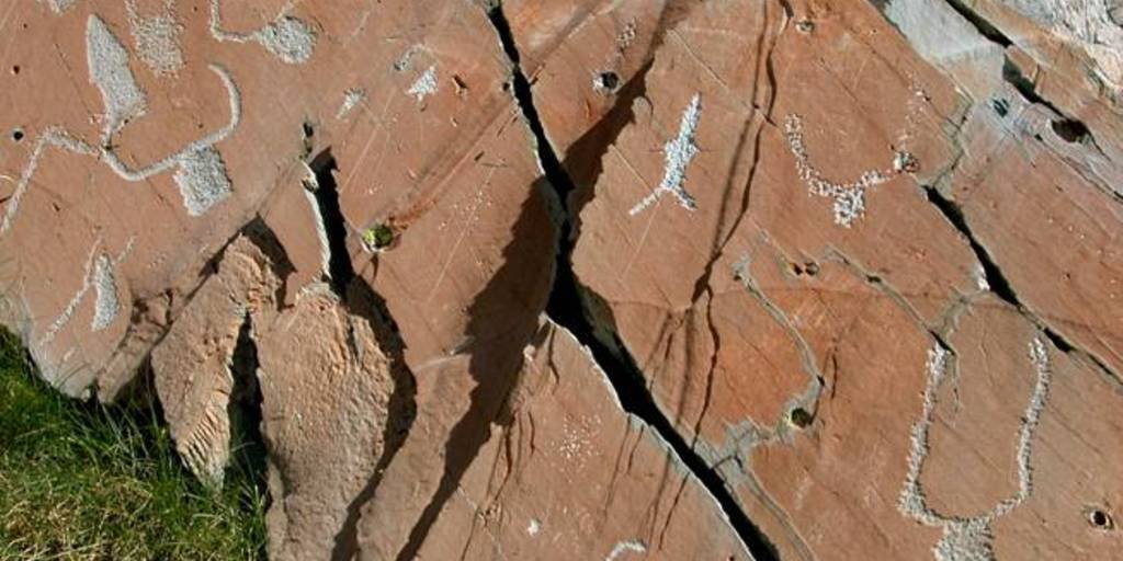 Incisioni rupestri; corniformi e pugnali  (© Alain Lantéri Minet PNM)