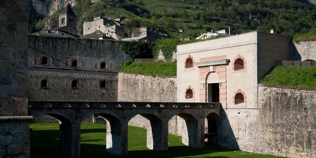 Rovine sul massiccio dell'Authion (© Raphaële Charmettant PNM)