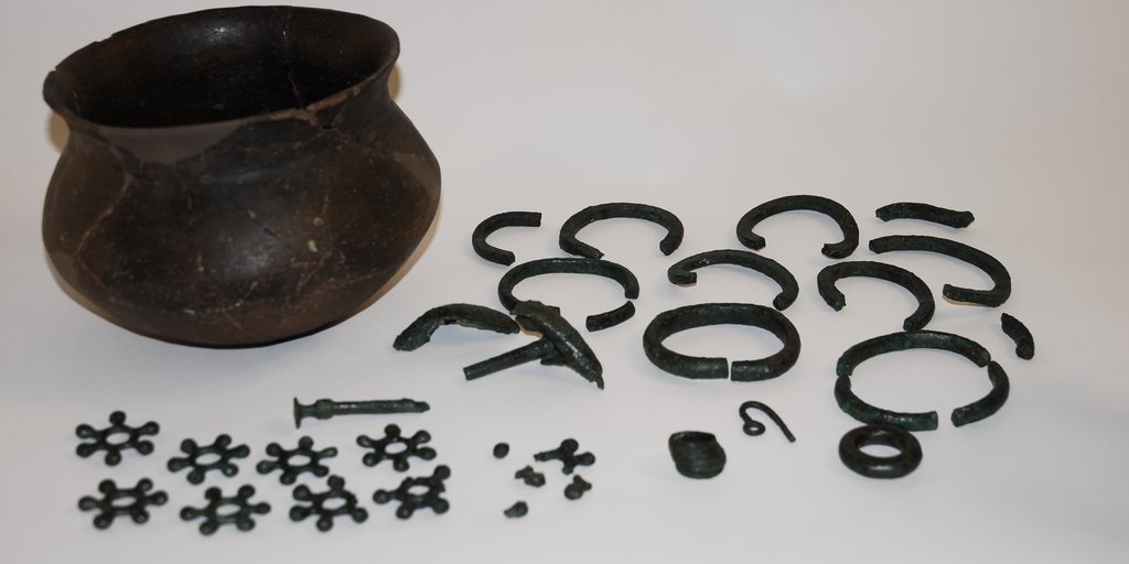 Alcuni reperti provenienti dalla necropoli di Valdieri (© Augusto Rivelli PNAM)